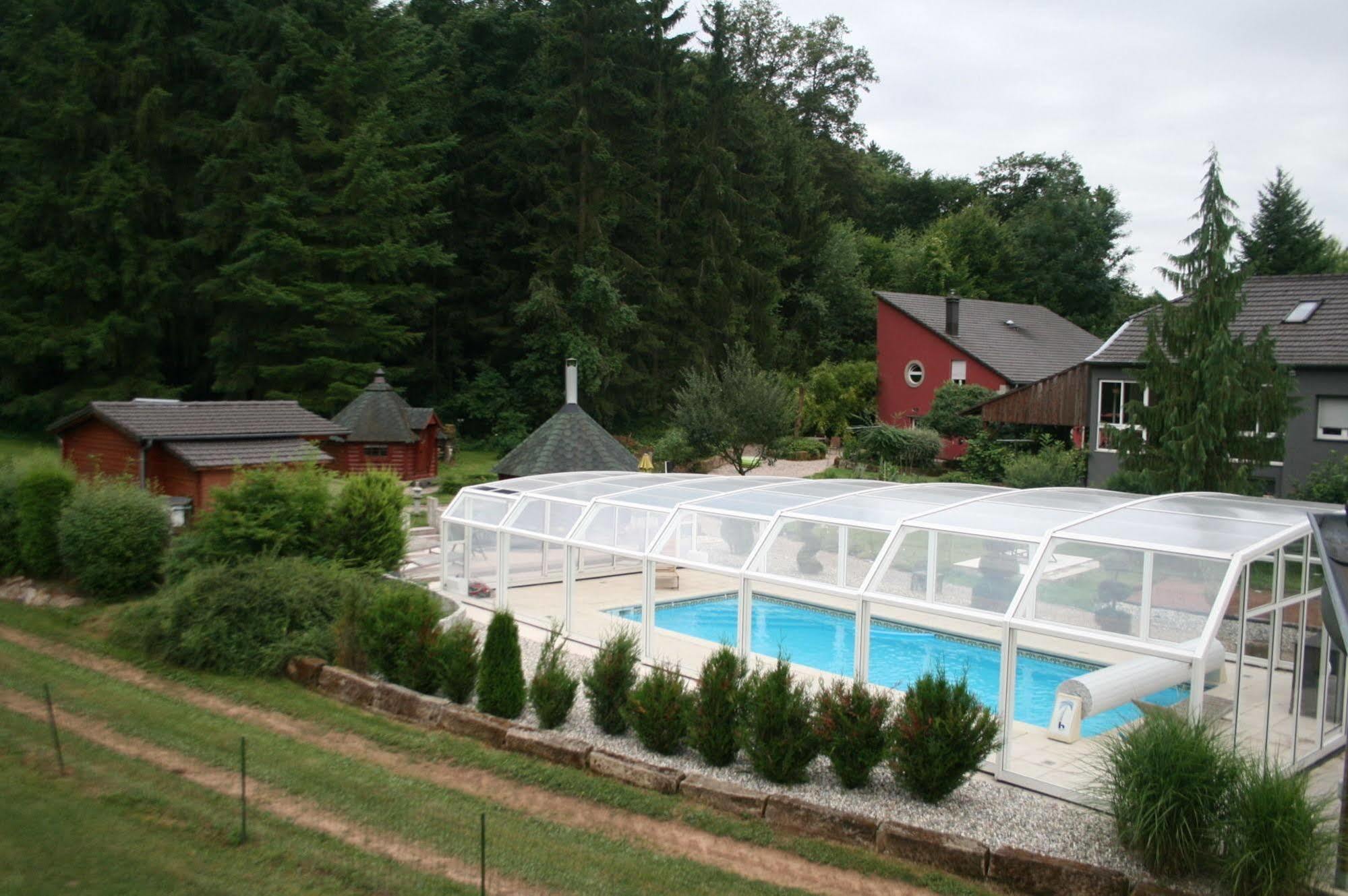 Logishotel Domaine Du Moulin Saint-Avold Exterior foto